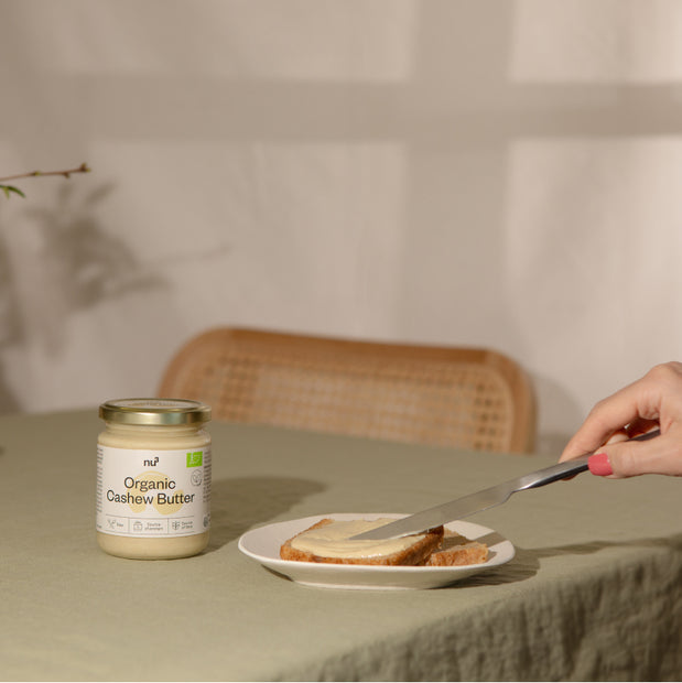 Cashewmus auf Brot