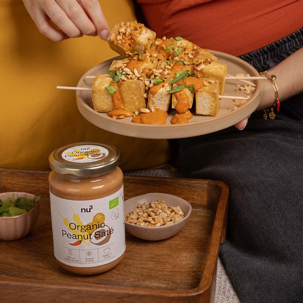 Tofu-Spiesse mit Erdnuss-Saté-Sauce