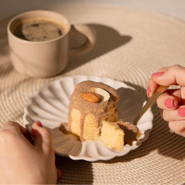 Haselnussmus als Topping auf Kuchen
